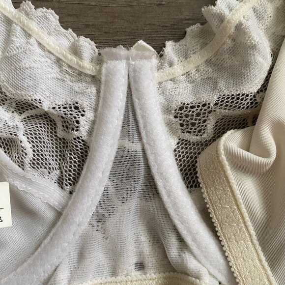 NWT Ivory Lacy Underwire Bra - 42 E Large European Bra - Picture 7 of 10